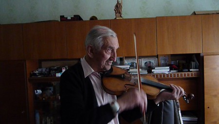 Ernő Bácsi 90 éves.JPG